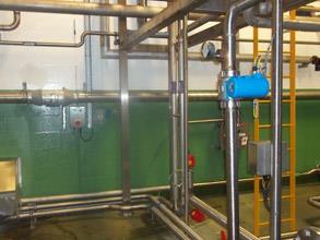 用贝尔佐纳 (Belzona) 4131(乳浆抹面)重建墙体损伤处,并用贝尔佐纳 (Belzona) 5151(陶瓷护层)保护 用贝尔佐纳 (Belzona) 4131(乳浆抹面)重建墙体损伤处,并用贝尔佐纳 (Belzona) 5151(陶瓷护层)保护